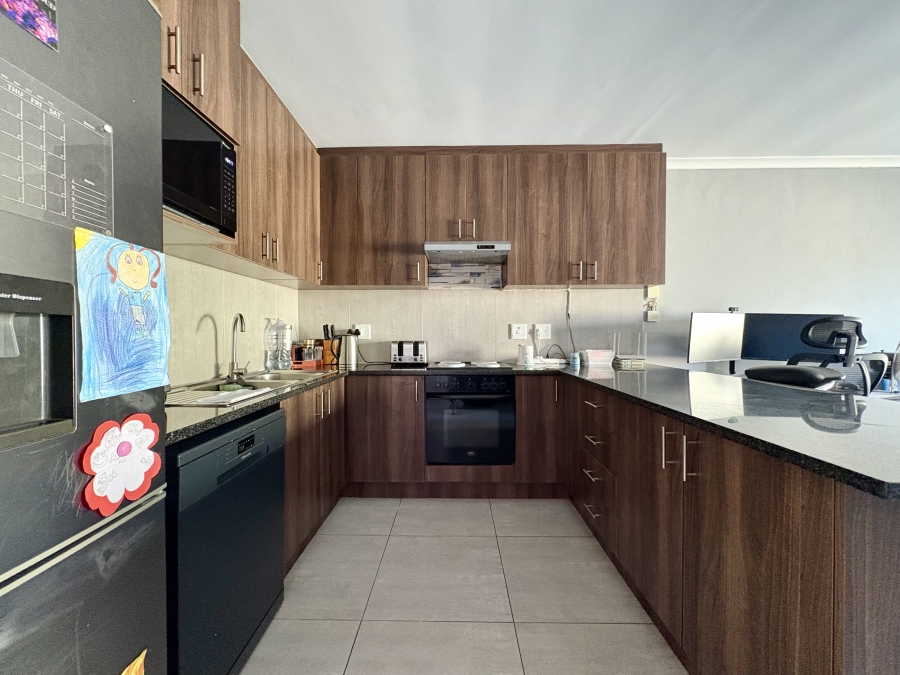 2 Bedroom Property for Sale in Parklands Western Cape